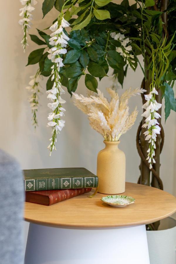Cashel Street Hideaway 2 Bed 2 Bath Lejlighed Christchurch Eksteriør billede