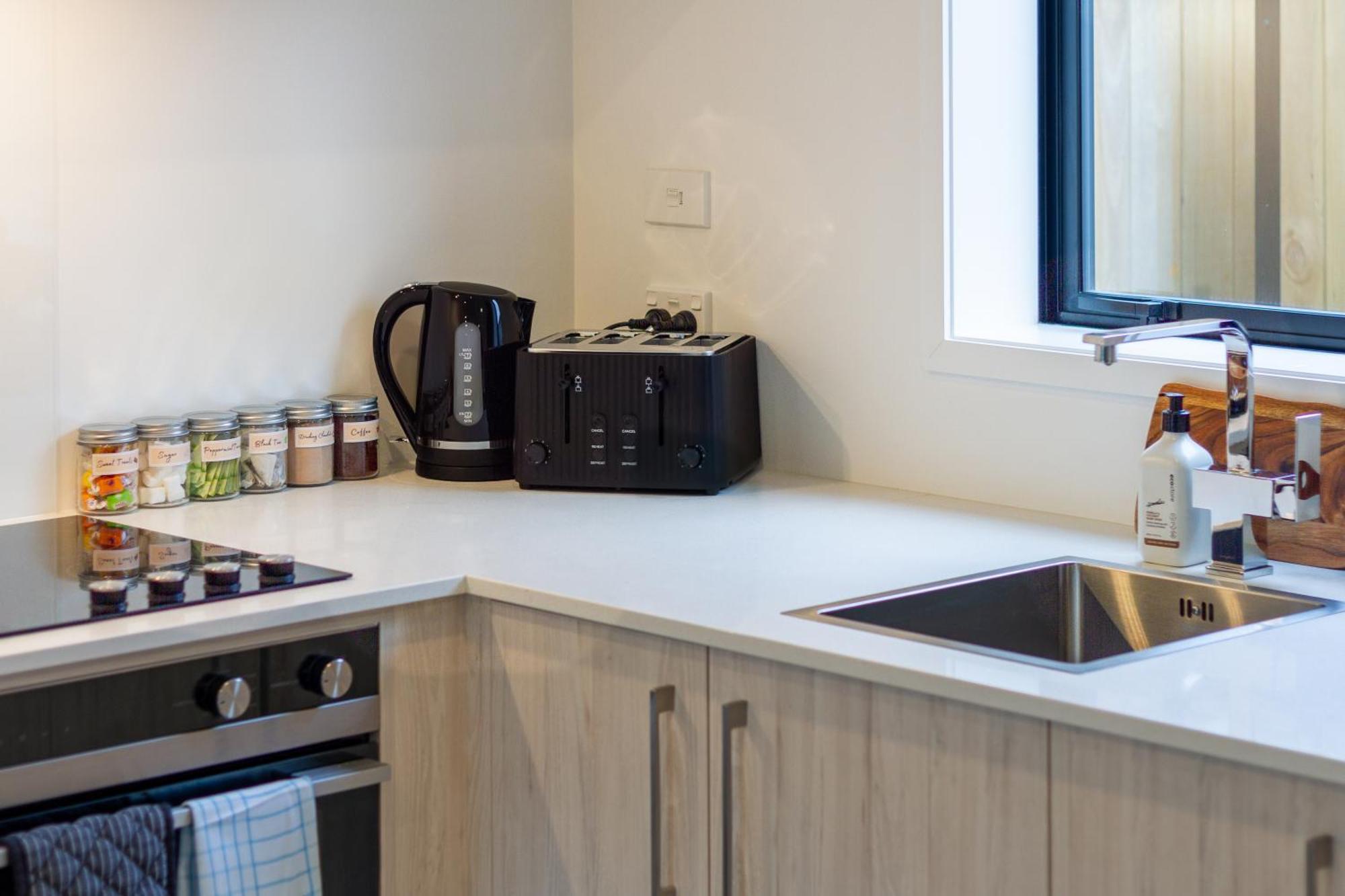 Cashel Street Hideaway 2 Bed 2 Bath Lejlighed Christchurch Eksteriør billede